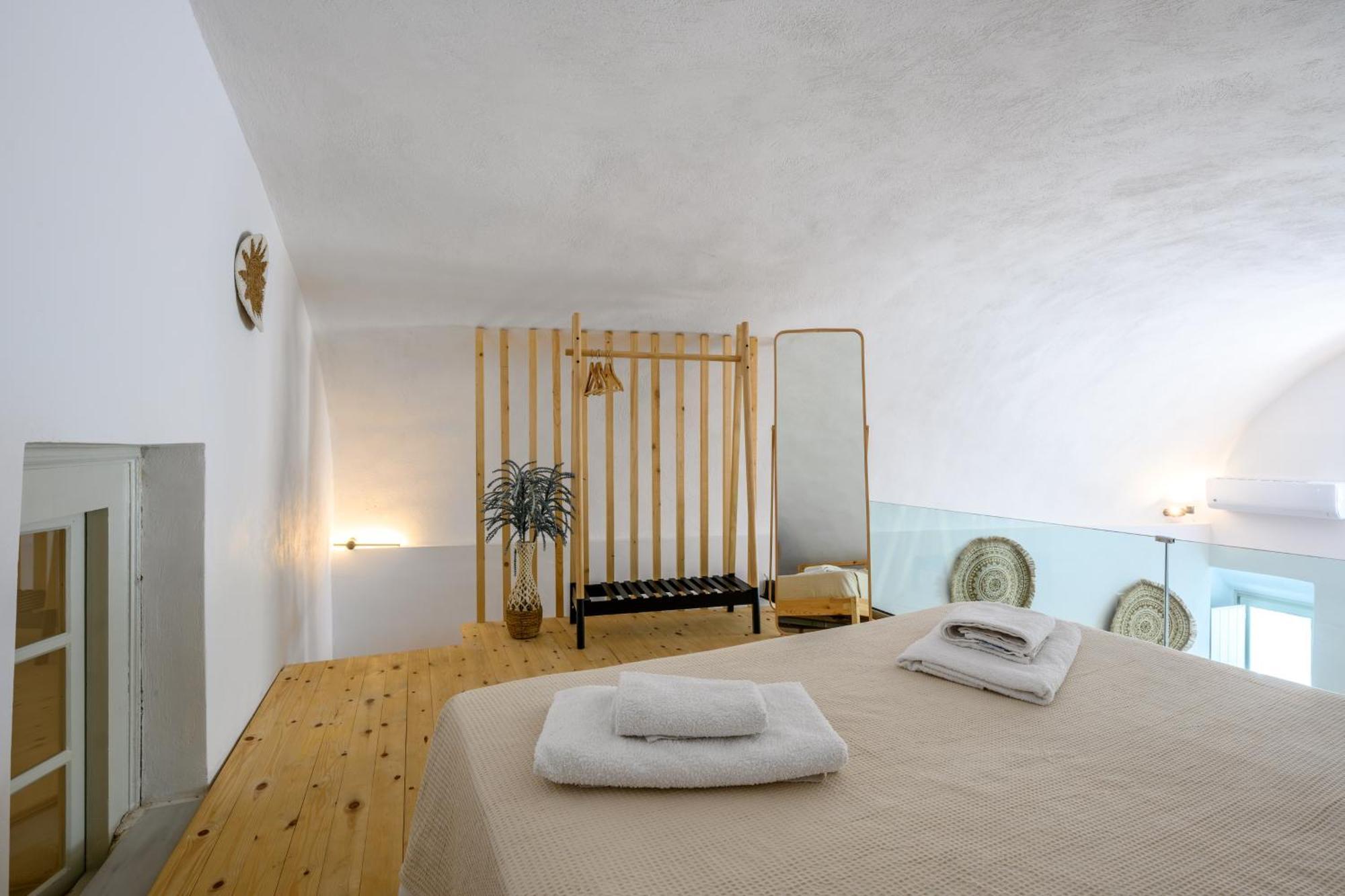 Angeleve Villa With Private Jacuzzi Fira  Exterior photo