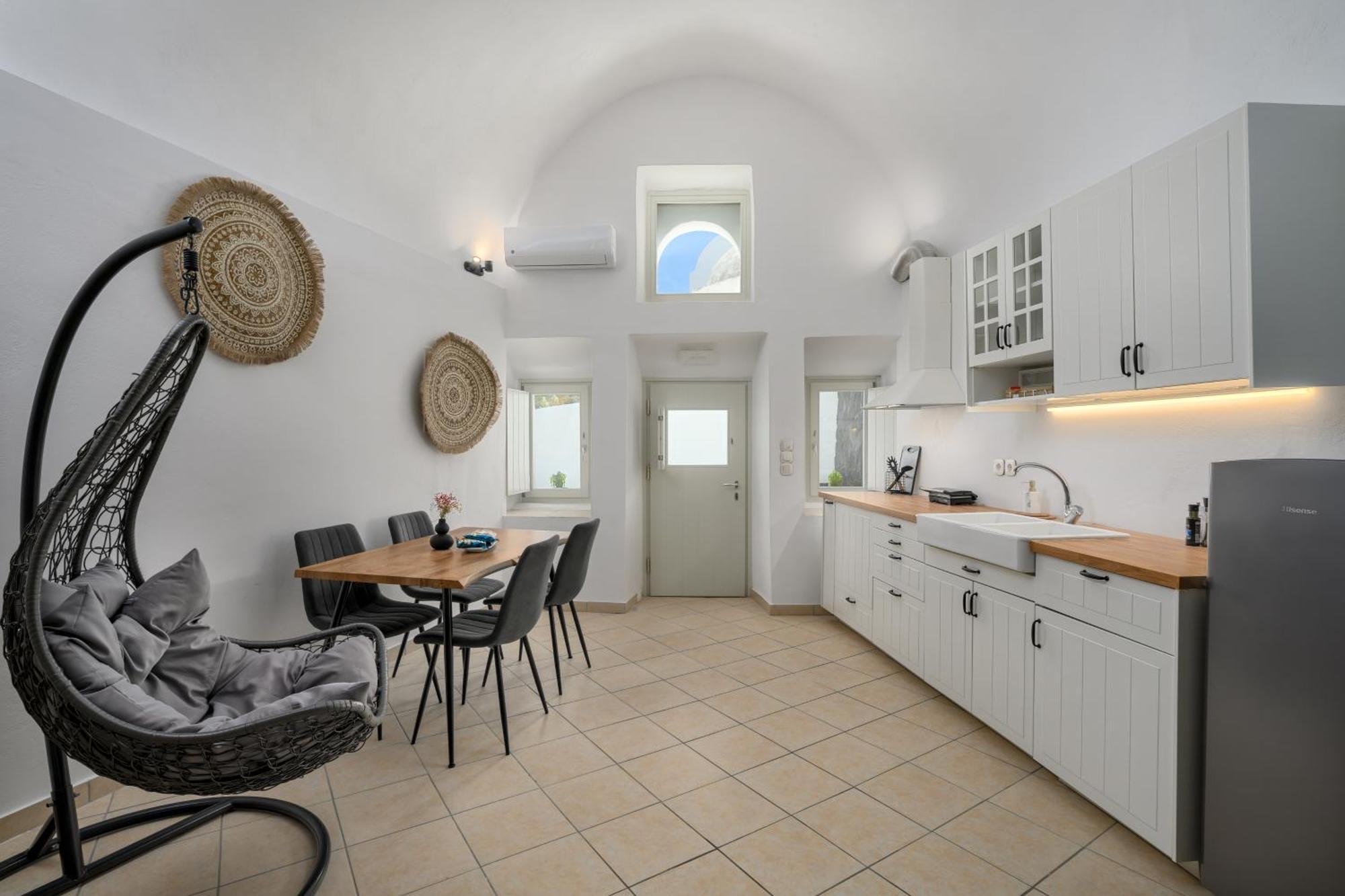 Angeleve Villa With Private Jacuzzi Fira  Exterior photo